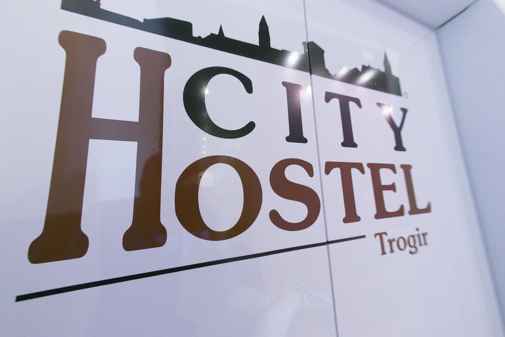 City Hostel Trogir Buitenkant foto